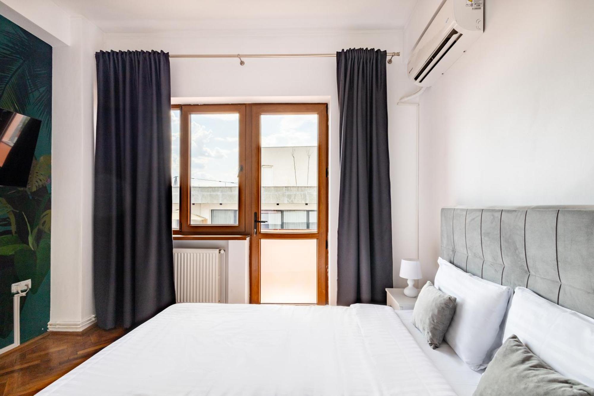 Downtown Victoria By Citybookings * Bucureşti